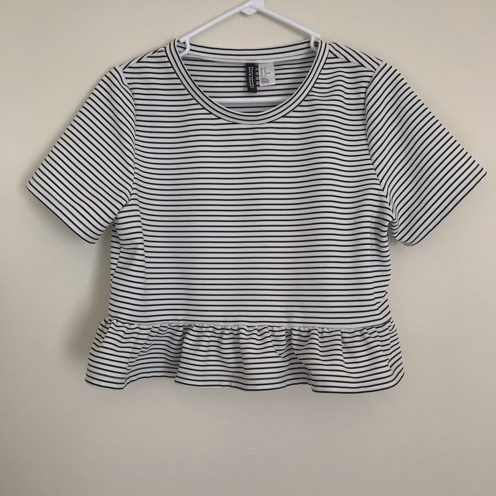 Black and White Scalloped Crop Top